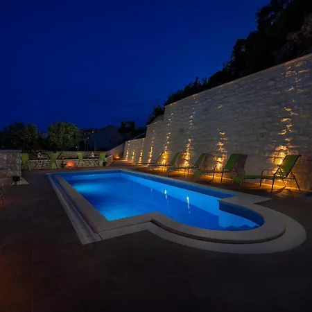 Family-friendly With Swimming Pool Hvar - 22502 *