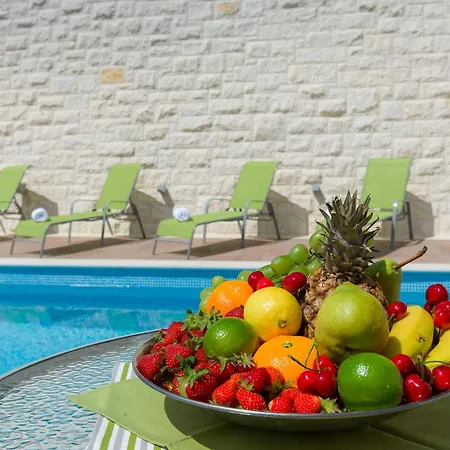 Family-friendly With Swimming Pool Hvar - 22502 هفار