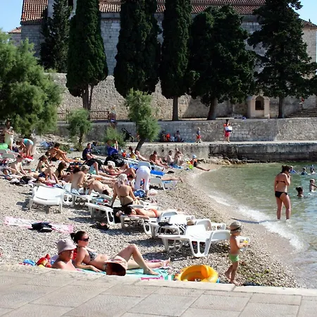 Family-friendly With Swimming Pool Hvar - 22502 Apartament