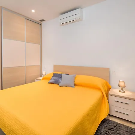 Family-friendly With Swimming Pool Hvar - 22502 דירה *