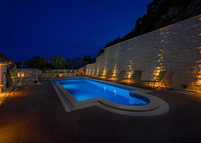 Family-friendly With Swimming Pool Hvar - 22502 *