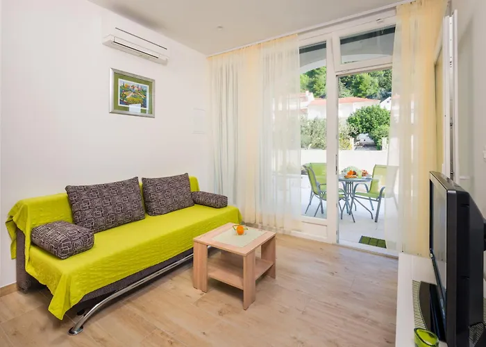 Family-friendly With Swimming Pool Hvar - 22502 *