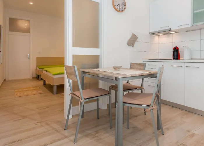 Family-friendly With Swimming Pool Hvar - 22502